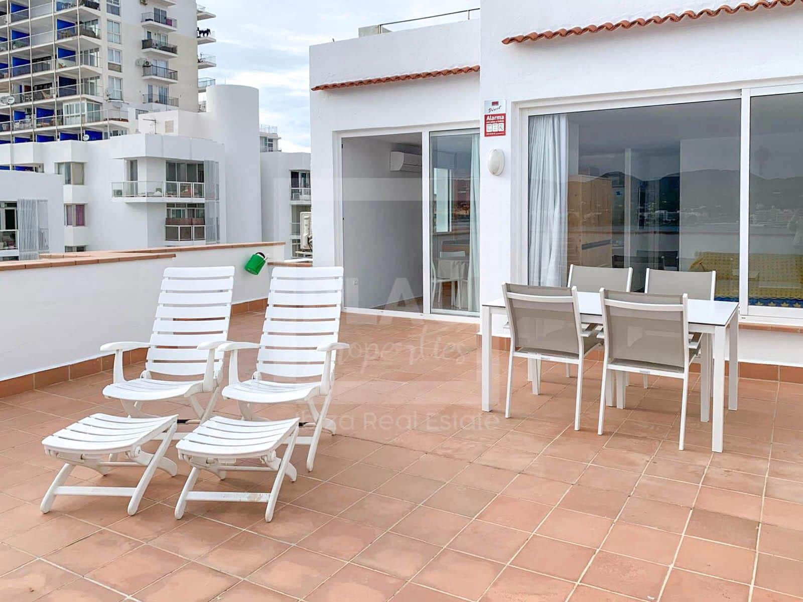 2 sypialnia Penthouse do wynajęcia w Sant Antoni de Portmany z basenem garażem - 2 900 € (Ref: 9479251)