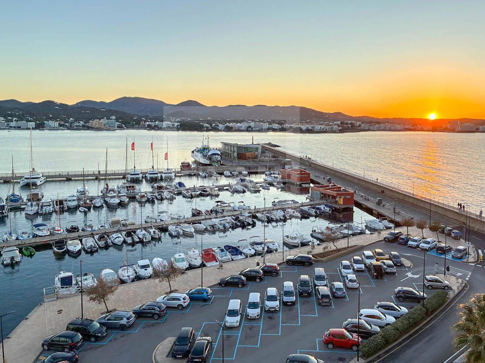 2 bedroom Penthouse for rent in Sant Antoni de Portmany with pool garage - € 2,900 (Ref: 9479251)