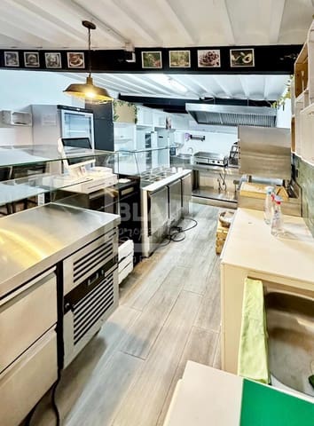 Commercieel te koop in Sant Antoni de Portmany - € 370.000 (Ref: 9494158)