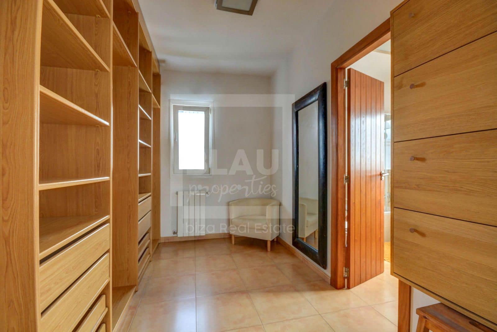 4 soveværelse Villa til leje i Sant Antoni de Portmany med swimmingpool - € 10.500 (Ref: 9525589)