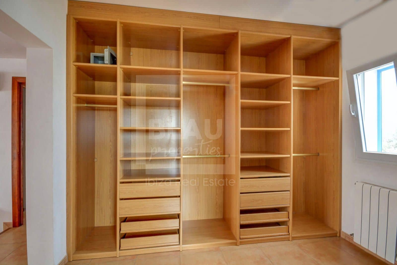 4 soveværelse Villa til leje i Sant Antoni de Portmany med swimmingpool - € 10.500 (Ref: 9525589)