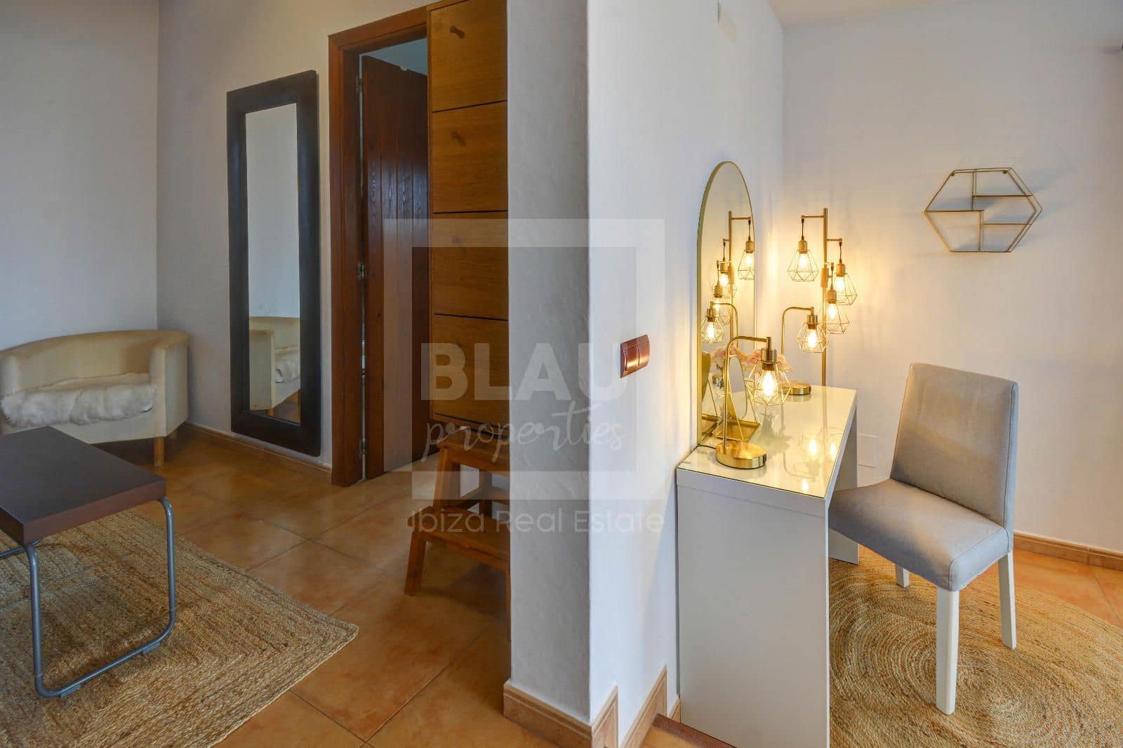 4 soveværelse Villa til leje i Sant Antoni de Portmany med swimmingpool - € 10.500 (Ref: 9525589)