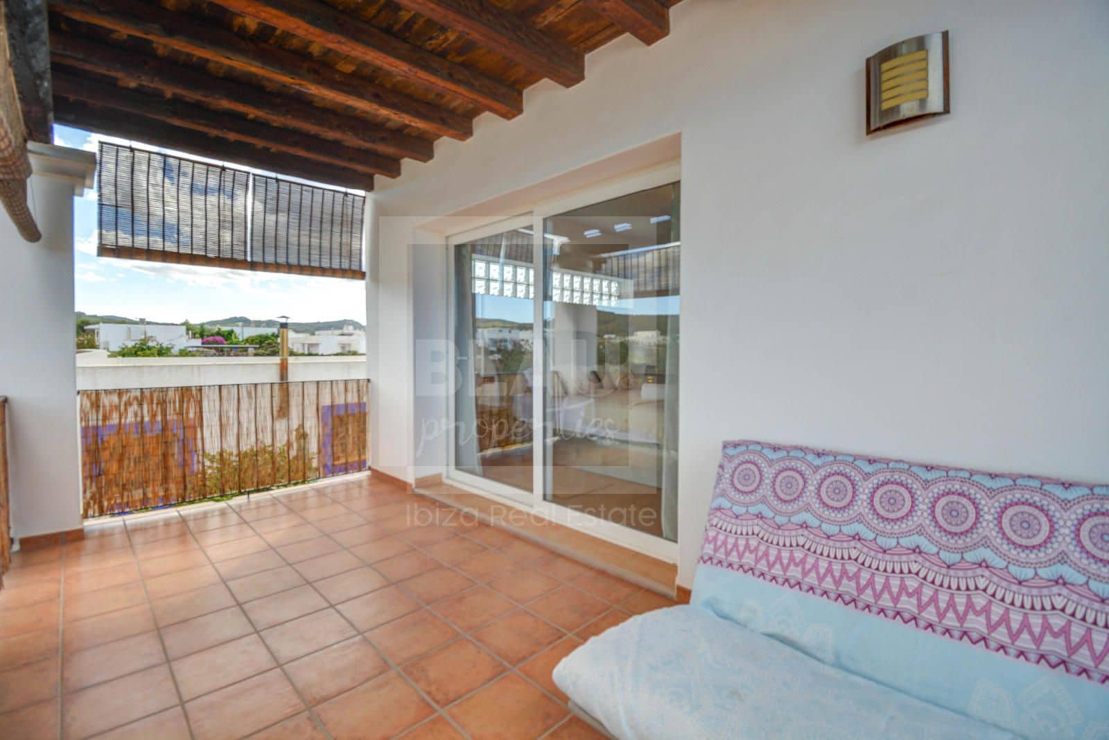 4 soveværelse Villa til leje i Sant Antoni de Portmany med swimmingpool - € 10.500 (Ref: 9525589)