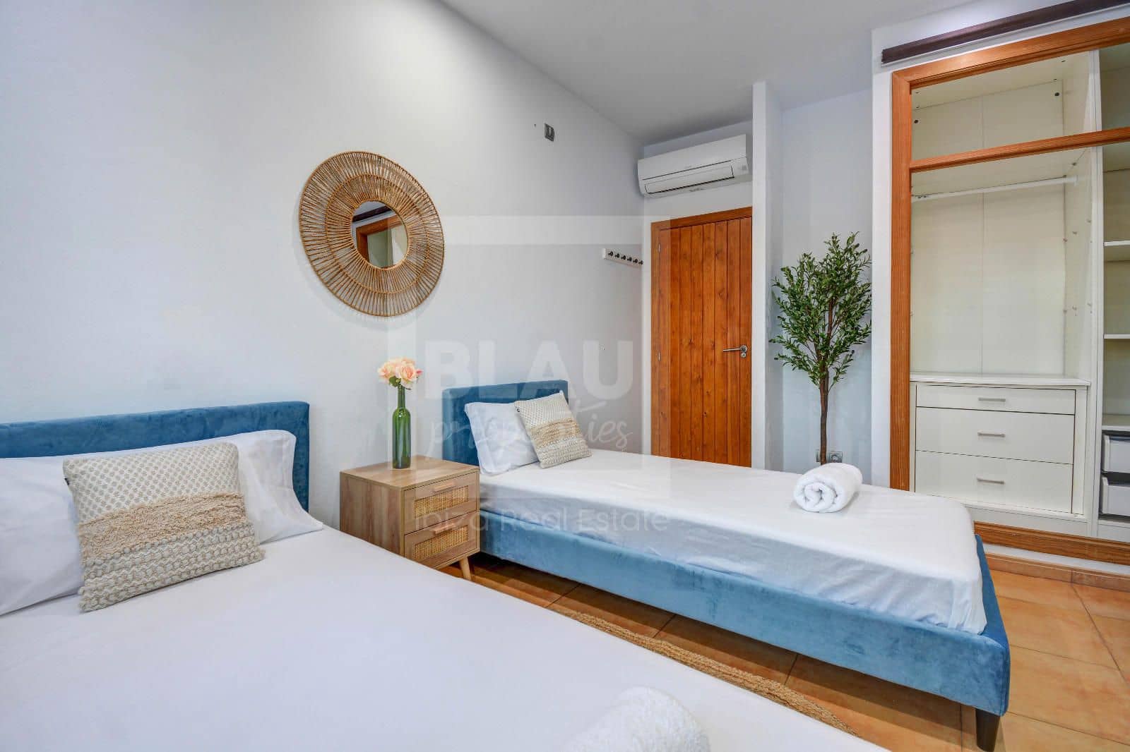 4 soveværelse Villa til leje i Sant Antoni de Portmany med swimmingpool - € 10.500 (Ref: 9525589)