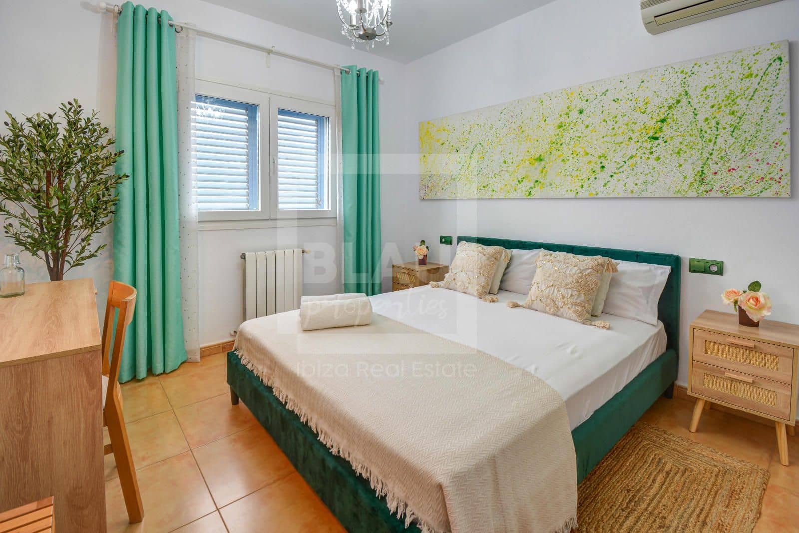 4 soveværelse Villa til leje i Sant Antoni de Portmany med swimmingpool - € 10.500 (Ref: 9525589)