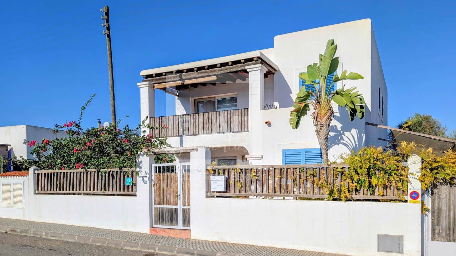 4 soveværelse Villa til leje i Sant Antoni de Portmany med swimmingpool - € 10.500 (Ref: 9525589)