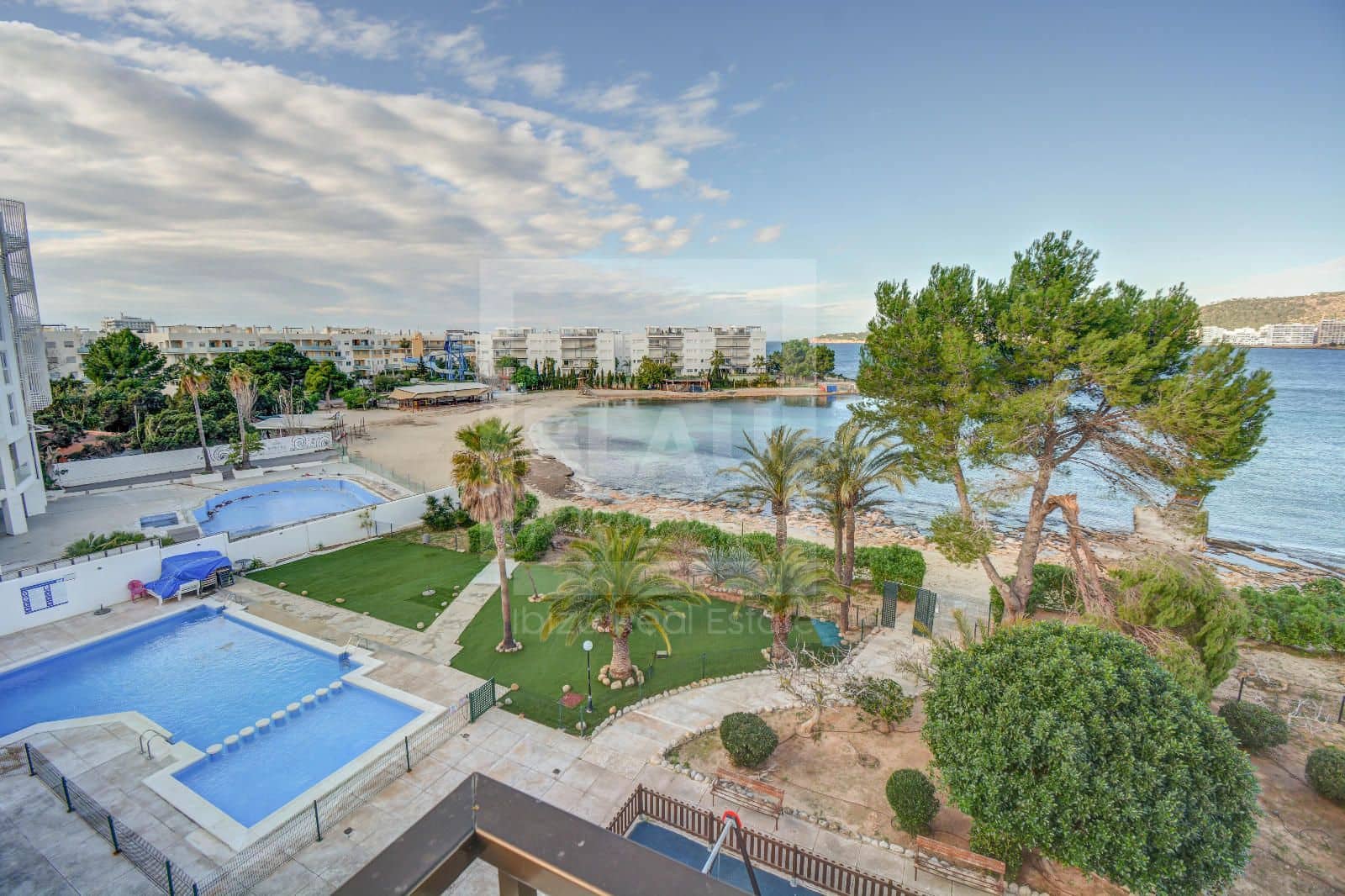 3 bedroom Flat for sale in San Jose / Sant Josep de Sa Talaia with pool garage - € 585,000 (Ref: 9550445)