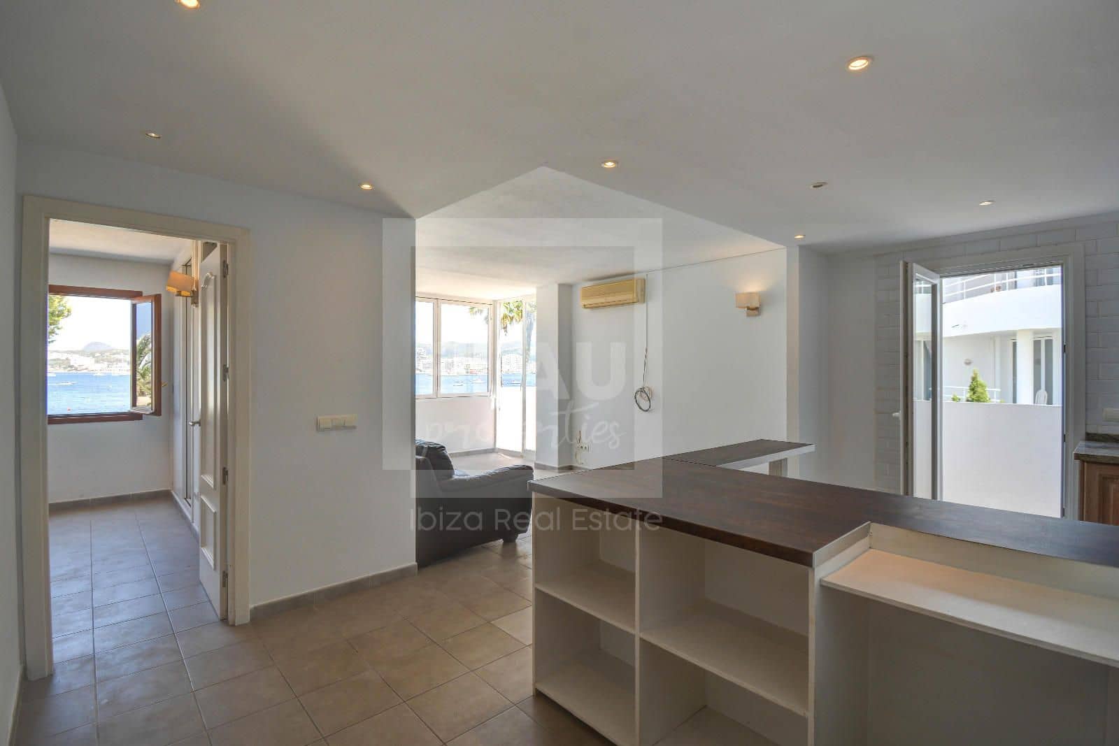 3 bedroom Flat for sale in San Jose / Sant Josep de Sa Talaia with pool garage - € 585,000 (Ref: 9550445)