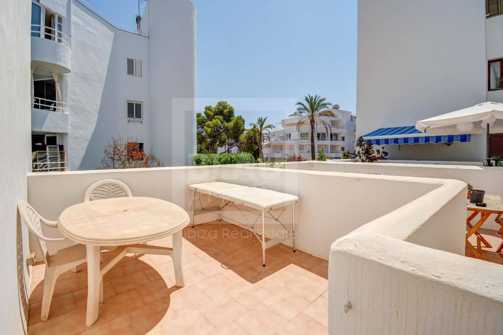 3 bedroom Flat for sale in San Jose / Sant Josep de Sa Talaia with pool garage - € 585,000 (Ref: 9550445)