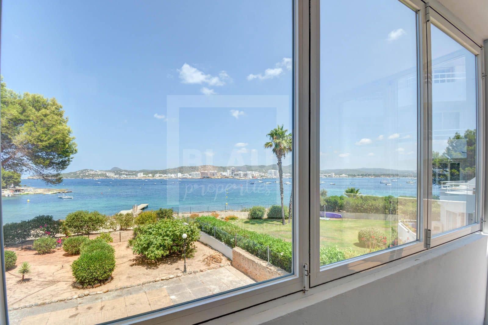 3 bedroom Flat for sale in San Jose / Sant Josep de Sa Talaia with pool garage - € 585,000 (Ref: 9550445)