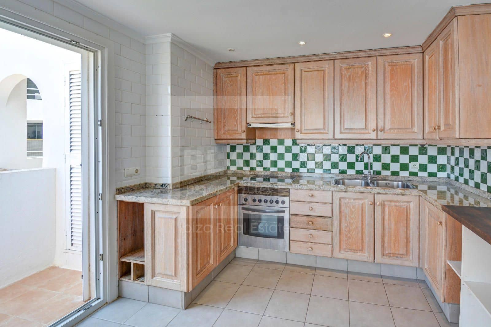 3 bedroom Flat for sale in San Jose / Sant Josep de Sa Talaia with pool garage - € 585,000 (Ref: 9550445)