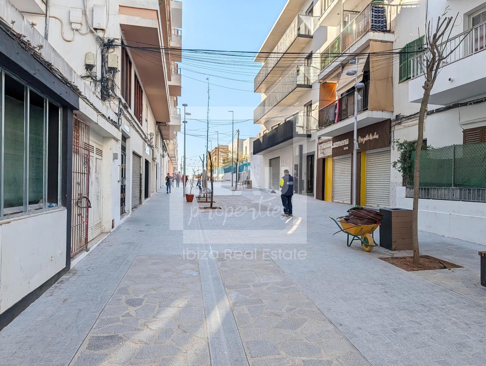 Commercial for rent in Sant Antoni de Portmany - € 2,800 (Ref: 9689989)