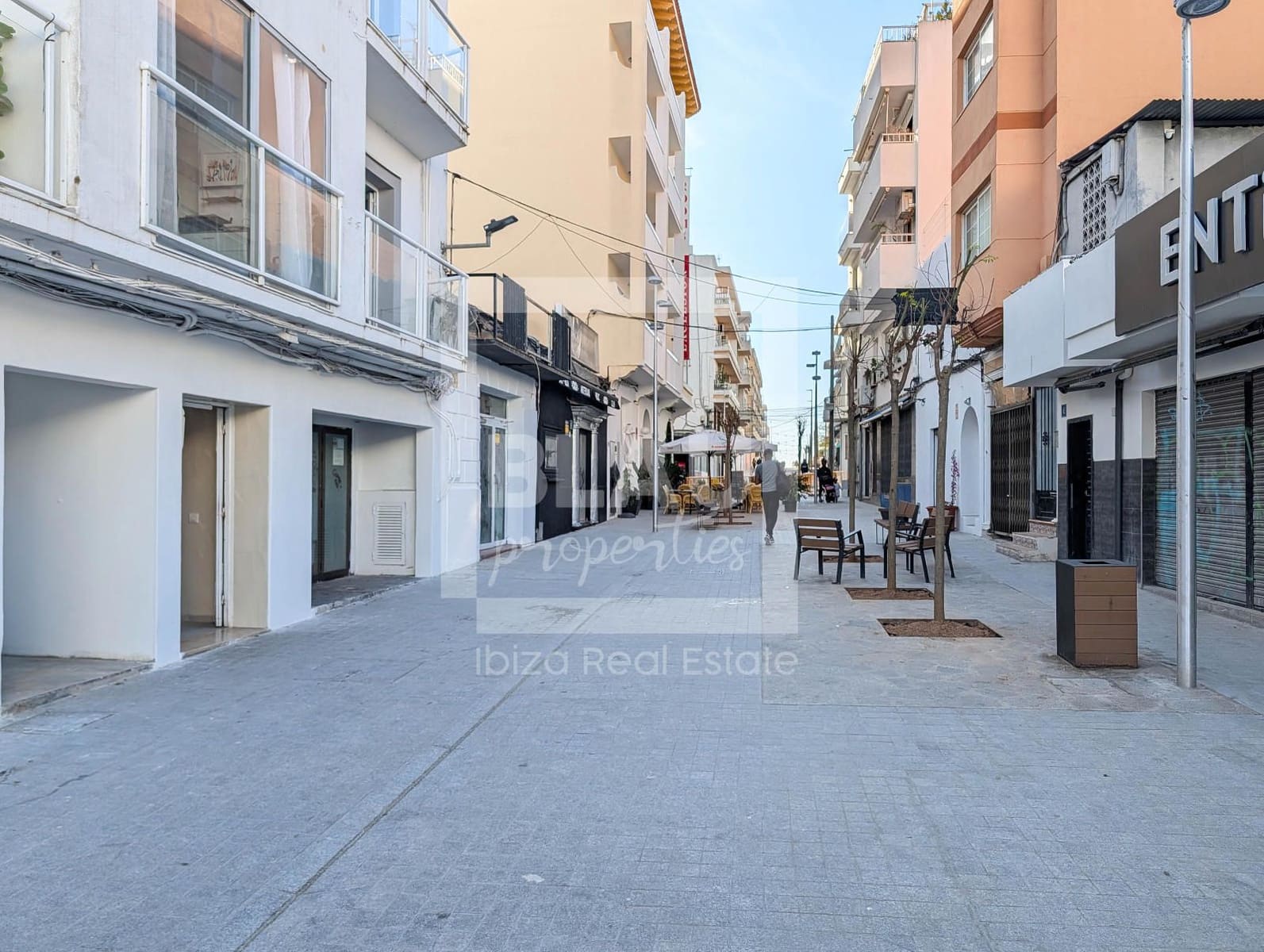 Commercial for rent in Sant Antoni de Portmany - € 3,800 (Ref: 9689990)