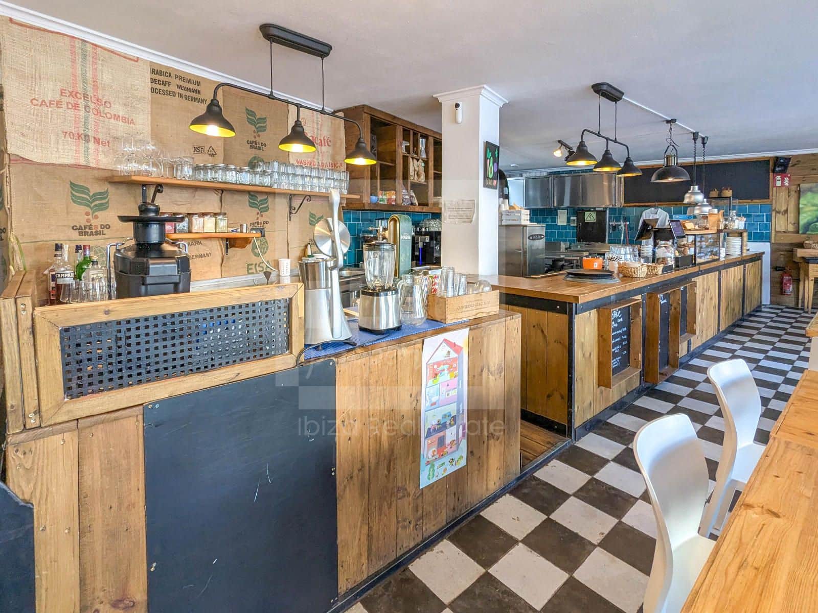 Local Commercial à louer à San Jose / Sant Josep de Sa Talaia - 2 500 € (Ref: 9715604)