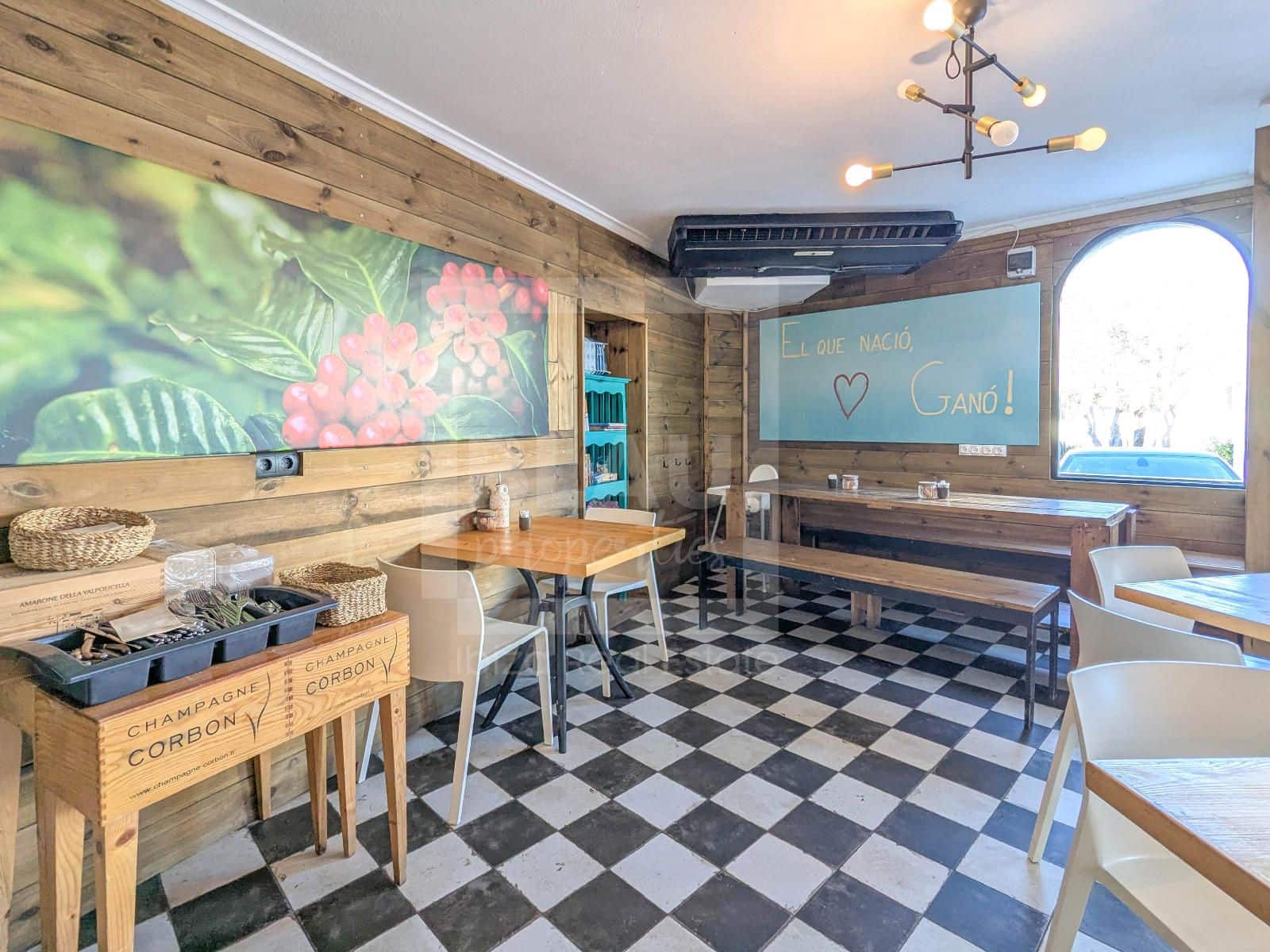 Local Commercial à louer à San Jose / Sant Josep de Sa Talaia - 2 500 € (Ref: 9715604)