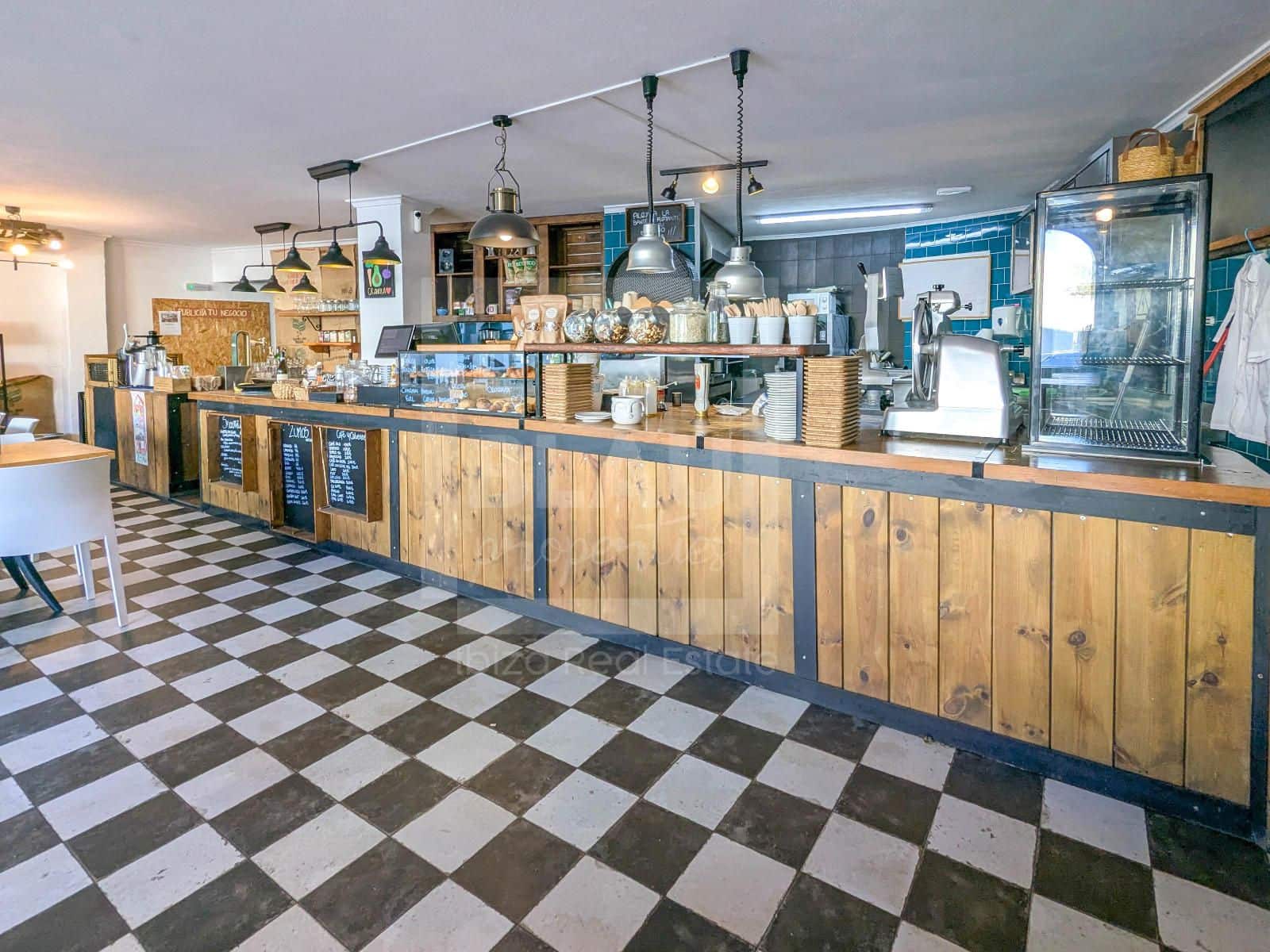 Local Commercial à louer à San Jose / Sant Josep de Sa Talaia - 2 500 € (Ref: 9715604)