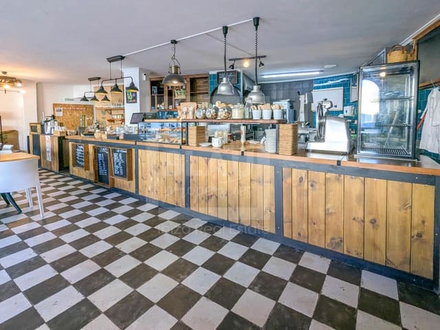 Local Commercial à louer à San Jose / Sant Josep de Sa Talaia - 2 500 € (Ref: 9715604)