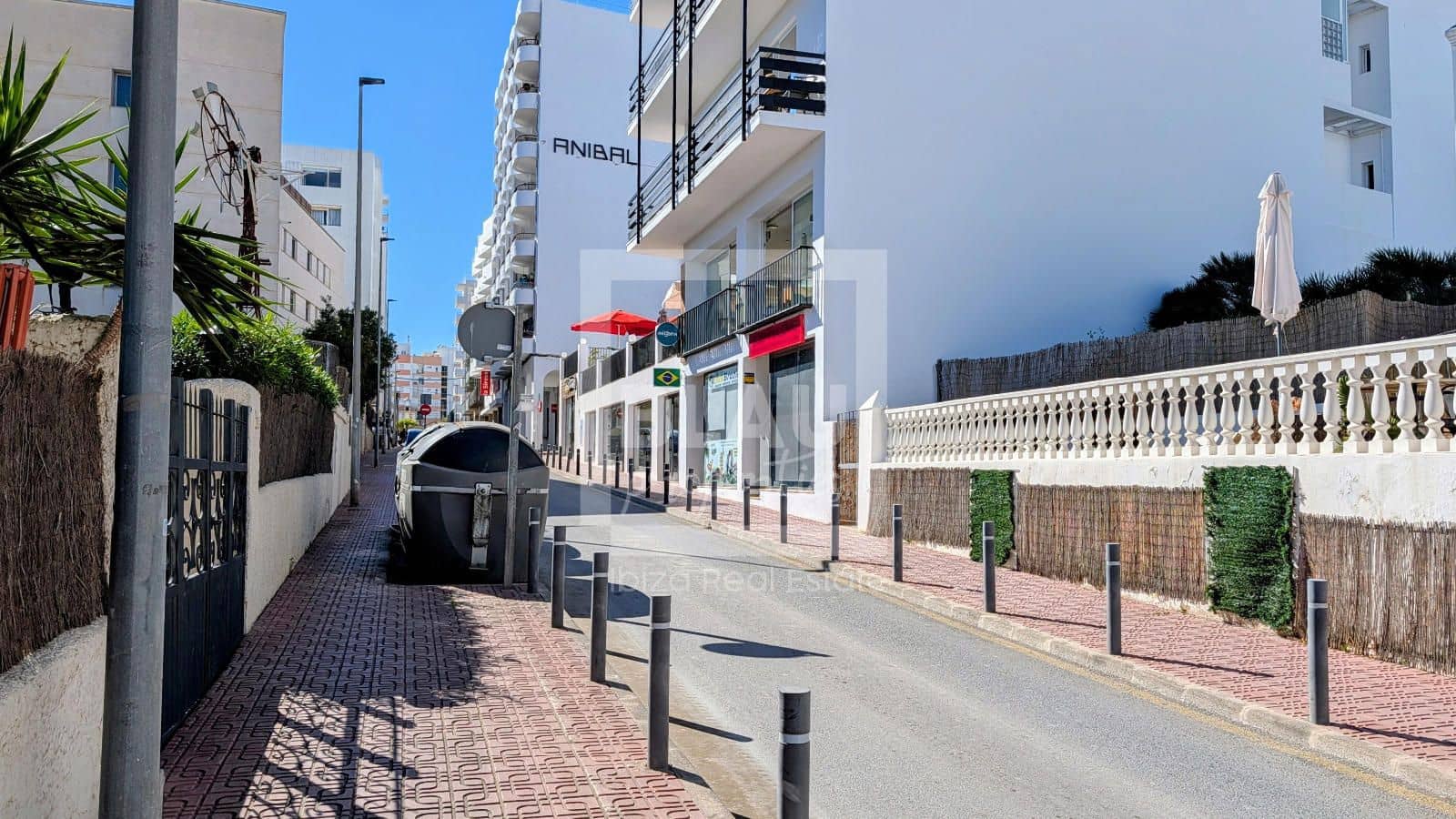 Kaupallinen vuokrattavana paikassa Sant Antoni de Portmany - 1 400 € (Ref: 9780114)