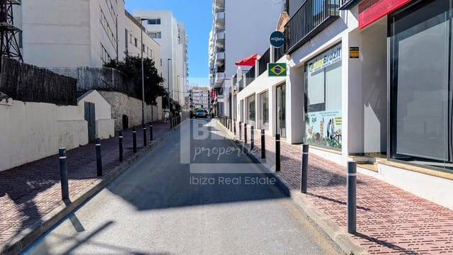 Kaupallinen vuokrattavana paikassa Sant Antoni de Portmany - 1 400 € (Ref: 9780114)