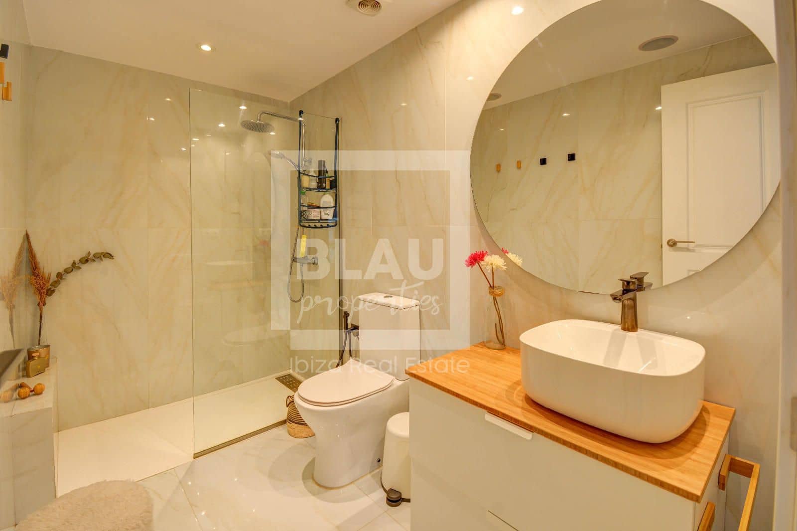 Piso de 2 habitaciones en Sant Antoni de Portmany en venta con garaje - 485.000 € (Ref: 9979313)
