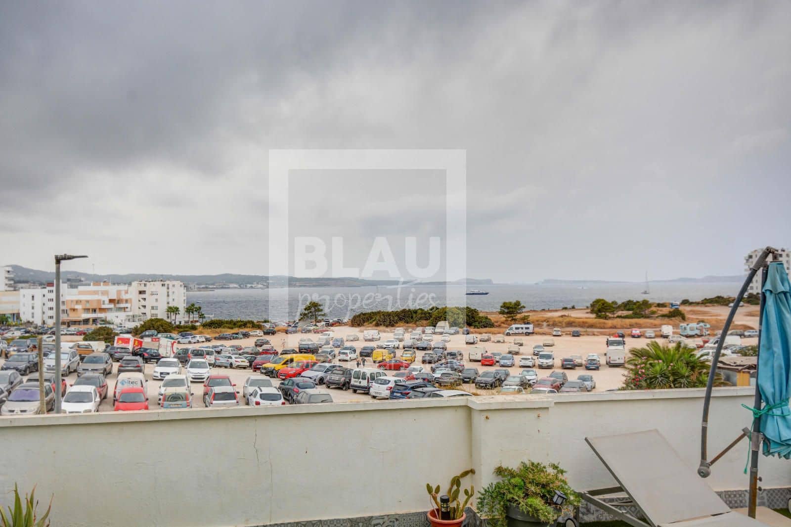 Piso de 2 habitaciones en Sant Antoni de Portmany en venta con garaje - 485.000 € (Ref: 9979313)