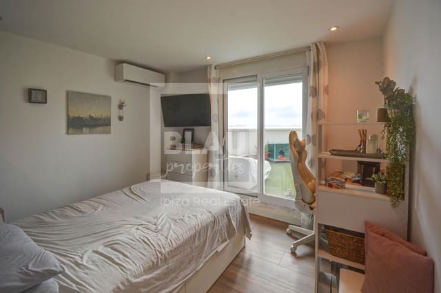 2 slaapkamer Flat te koop in Sant Antoni de Portmany met garage - € 485.000 (Ref: 9979313)