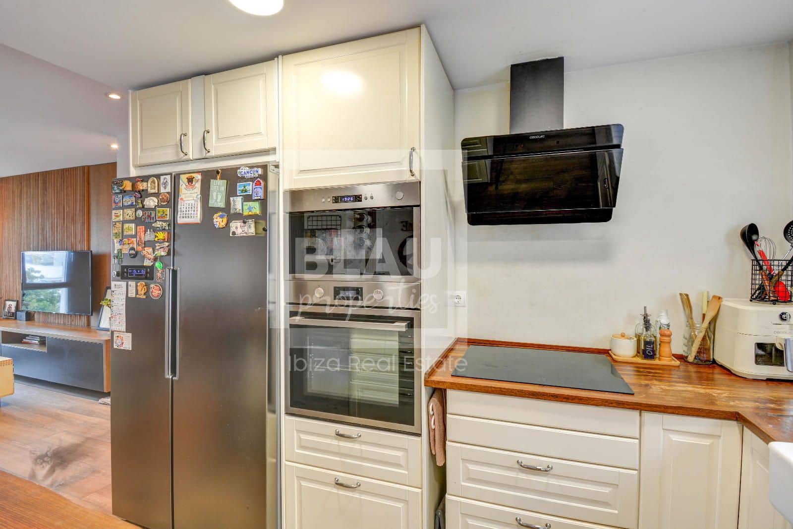 Piso de 2 habitaciones en Sant Antoni de Portmany en venta con garaje - 485.000 € (Ref: 9979313)