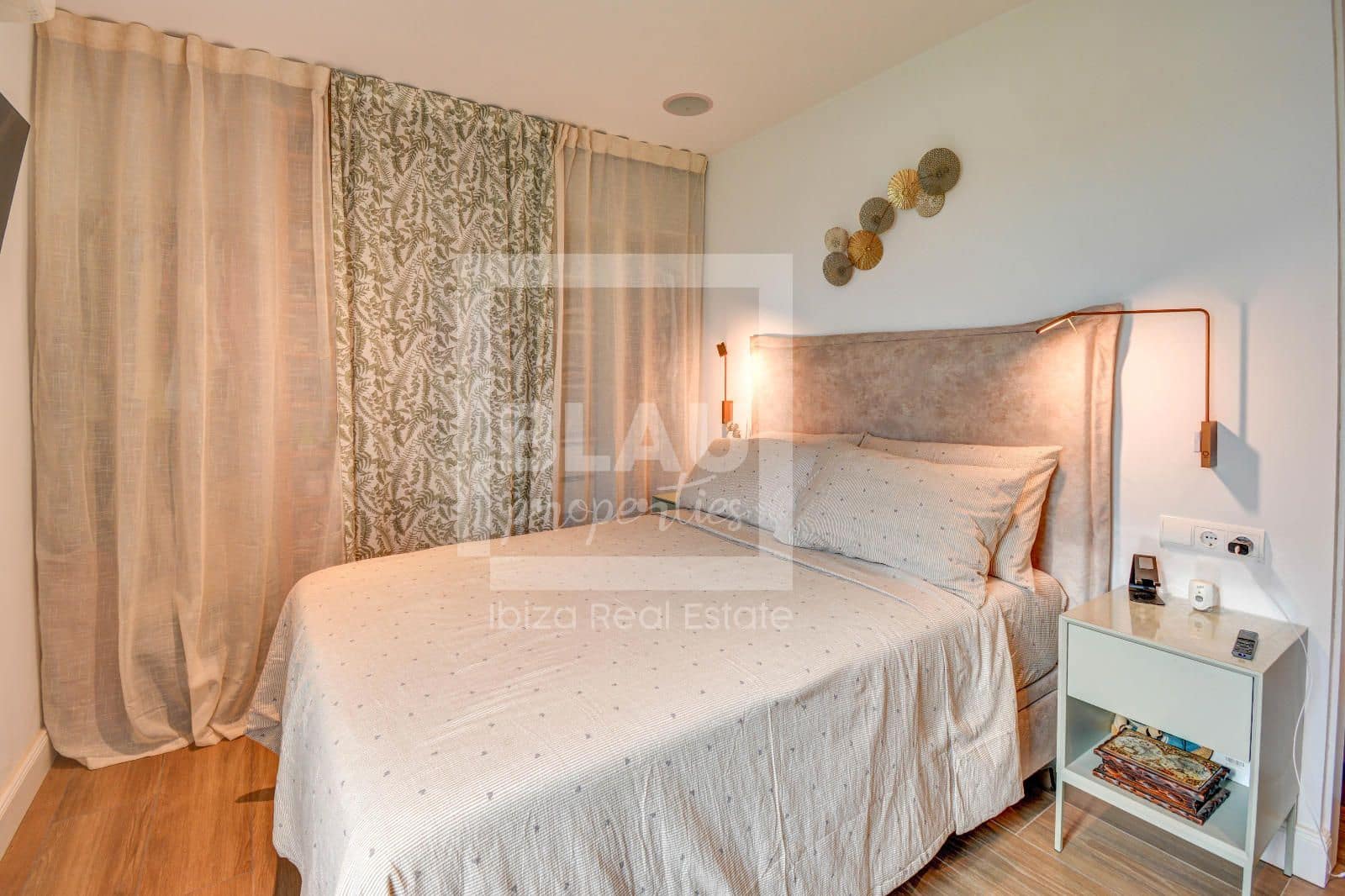 Piso de 2 habitaciones en Sant Antoni de Portmany en venta con garaje - 485.000 € (Ref: 9979313)