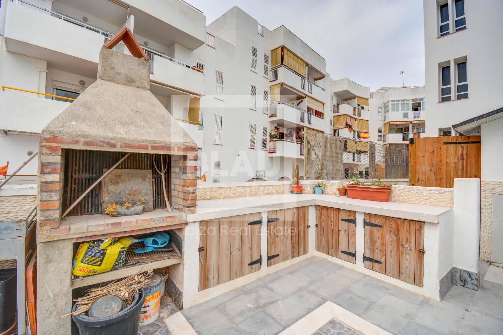 Piso de 2 habitaciones en Sant Antoni de Portmany en venta con garaje - 485.000 € (Ref: 9979313)