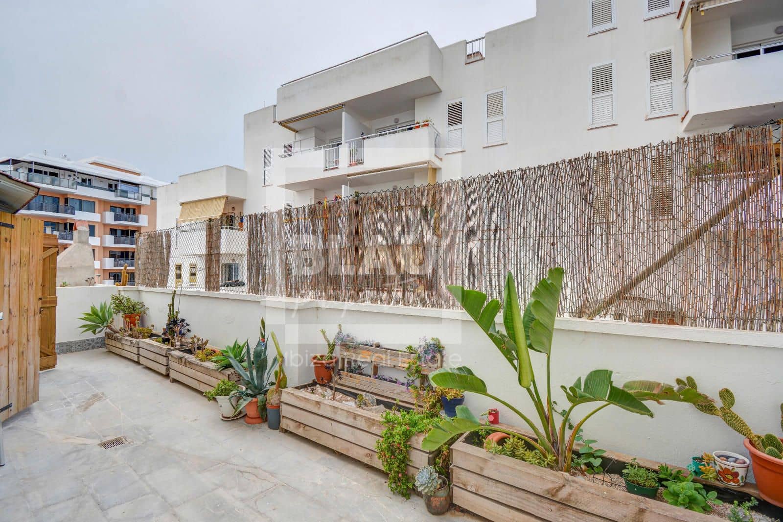 Piso de 2 habitaciones en Sant Antoni de Portmany en venta con garaje - 485.000 € (Ref: 9979313)