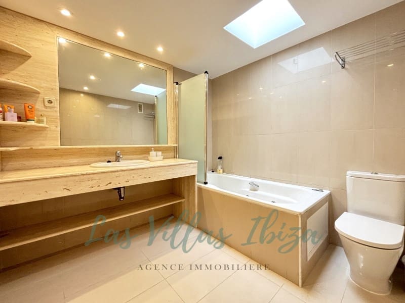 3 bedroom Apartment for sale in Ibiza / Eivissa town with garage - € 2,800,000 (Ref: 8837003)