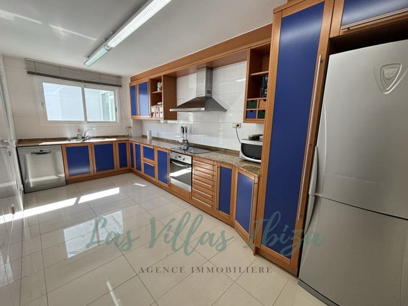 3 bedroom Apartment for sale in Ibiza / Eivissa town with garage - € 2,800,000 (Ref: 8837003)