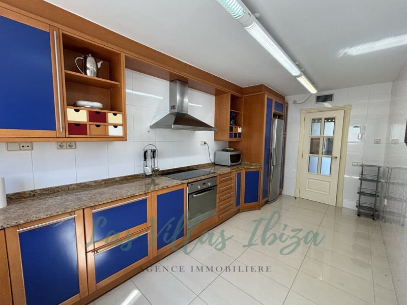 3 bedroom Apartment for sale in Ibiza / Eivissa town with garage - € 2,800,000 (Ref: 8837003)