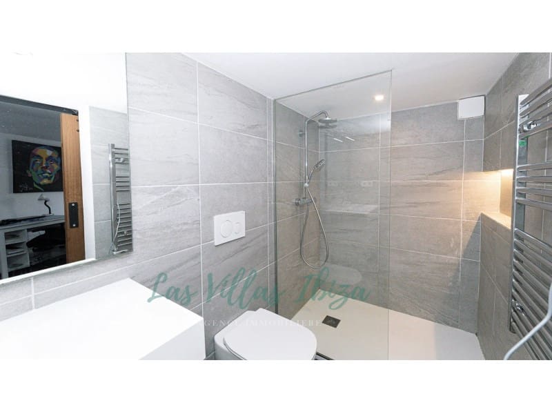 5 soveværelse Villa til salg i Cala d'en Bou med swimmingpool garage - € 2.490.000 (Ref: 8837006)