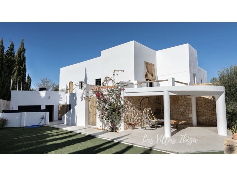 5 slaapkamer Villa te koop in Cala d'en Bou met zwembad garage - € 2.490.000 (Ref: 8837006)