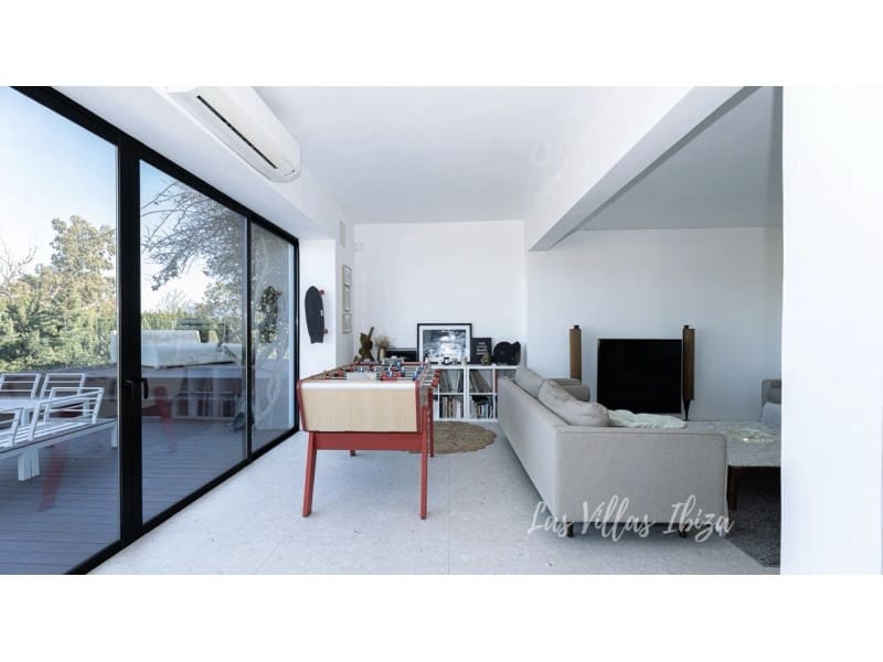 5 slaapkamer Villa te koop in Cala d'en Bou met zwembad garage - € 2.490.000 (Ref: 8837006)