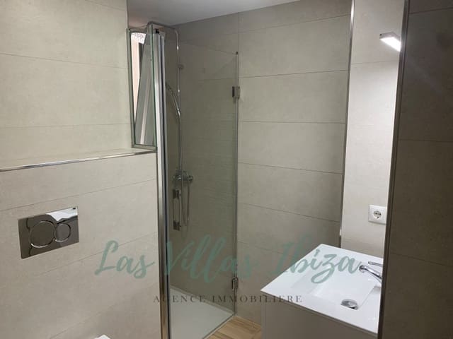 2 makuuhuone Huoneisto myytävänä paikassa Ibiza kaupunki mukana uima-altaan - 770 000 € (Ref: 8843622)
