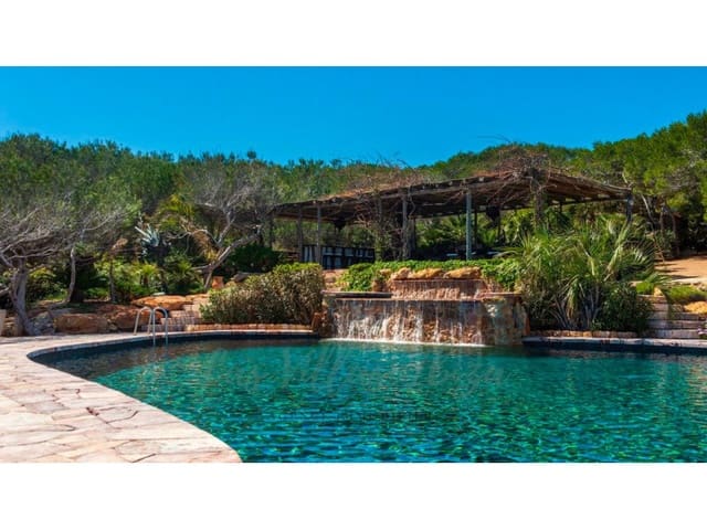 6 Zimmer Villa zu verkaufen in Es Figueral, Santa Eulalia / Santa Eularia mit Pool Garage - 28.000.000 € (Ref: 8847890)