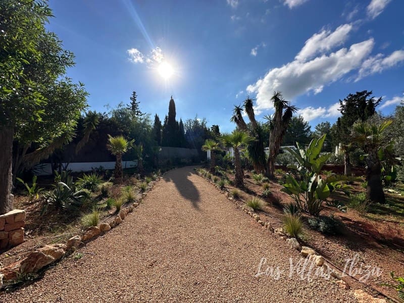 5 sovrum Villa till salu i Nuestra Senora de Jesus med pool - 2 990 000 € (Ref: 8895016)