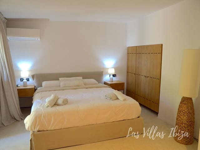 5 soveværelse Villa til salg i Nuestra Señora de Jesus, Santa Eulalia / Santa Eularia med swimmingpool - € 2.990.000 (Ref: 8895016)