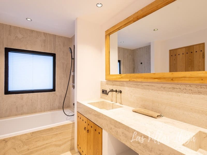 5 chambre Villa/Maison à vendre à Nuestra Senora de Jesus avec piscine - 2 990 000 € (Ref: 8895016)