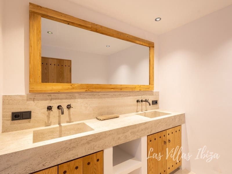 5 chambre Villa/Maison à vendre à Nuestra Senora de Jesus avec piscine - 2 990 000 € (Ref: 8895016)