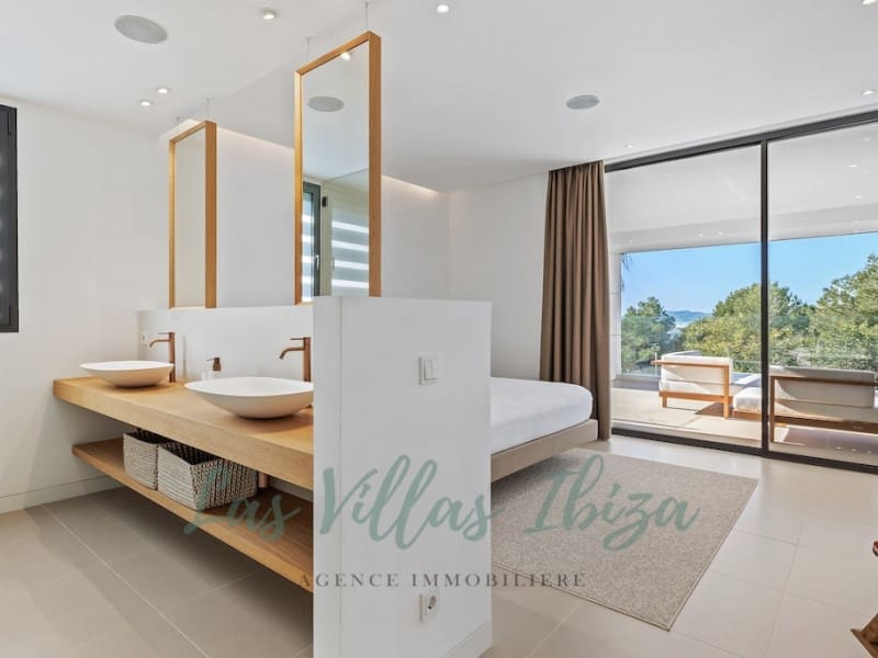 4 bedroom Apartment for sale in Nuestra Senora de Jesus with garage - € 2,750,000 (Ref: 8896864)