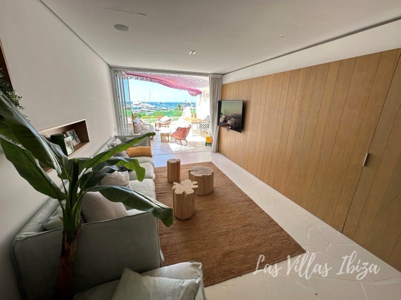 2 bedroom Apartment for sale in Ibiza / Eivissa town with pool garage - € 1,365,000 (Ref: 8916263)