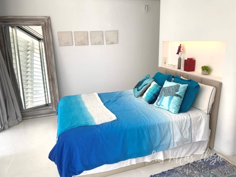 2 bedroom Apartment for sale in Ibiza / Eivissa town with pool garage - € 1,365,000 (Ref: 8916263)