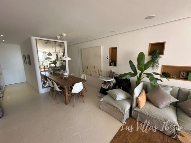 Apartamento de 2 habitaciones en Ibiza / Eivissa ciudad en venta con piscina garaje - 1.365.000 € (Ref: 8916263)