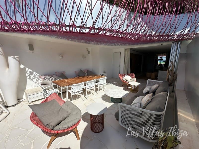 2 bedroom Apartment for sale in Ibiza / Eivissa town with pool garage - € 1,365,000 (Ref: 8916263)