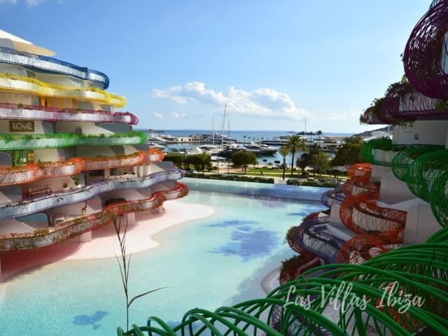 Apartamento de 2 habitaciones en Ibiza / Eivissa ciudad en venta con piscina garaje - 1.365.000 € (Ref: 8916263)