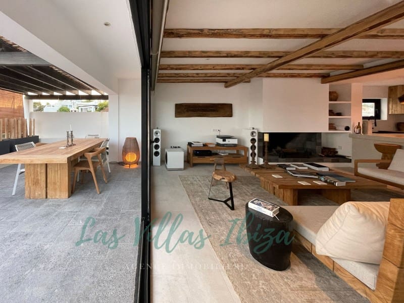 4 soverom Villa til salgs i Ibiza by med svømmebasseng - € 2 450 000 (Ref: 9200954)