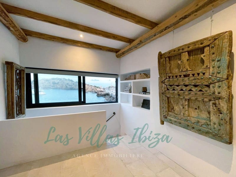 4 soverom Villa til salgs i Ibiza by med svømmebasseng - € 2 450 000 (Ref: 9200954)